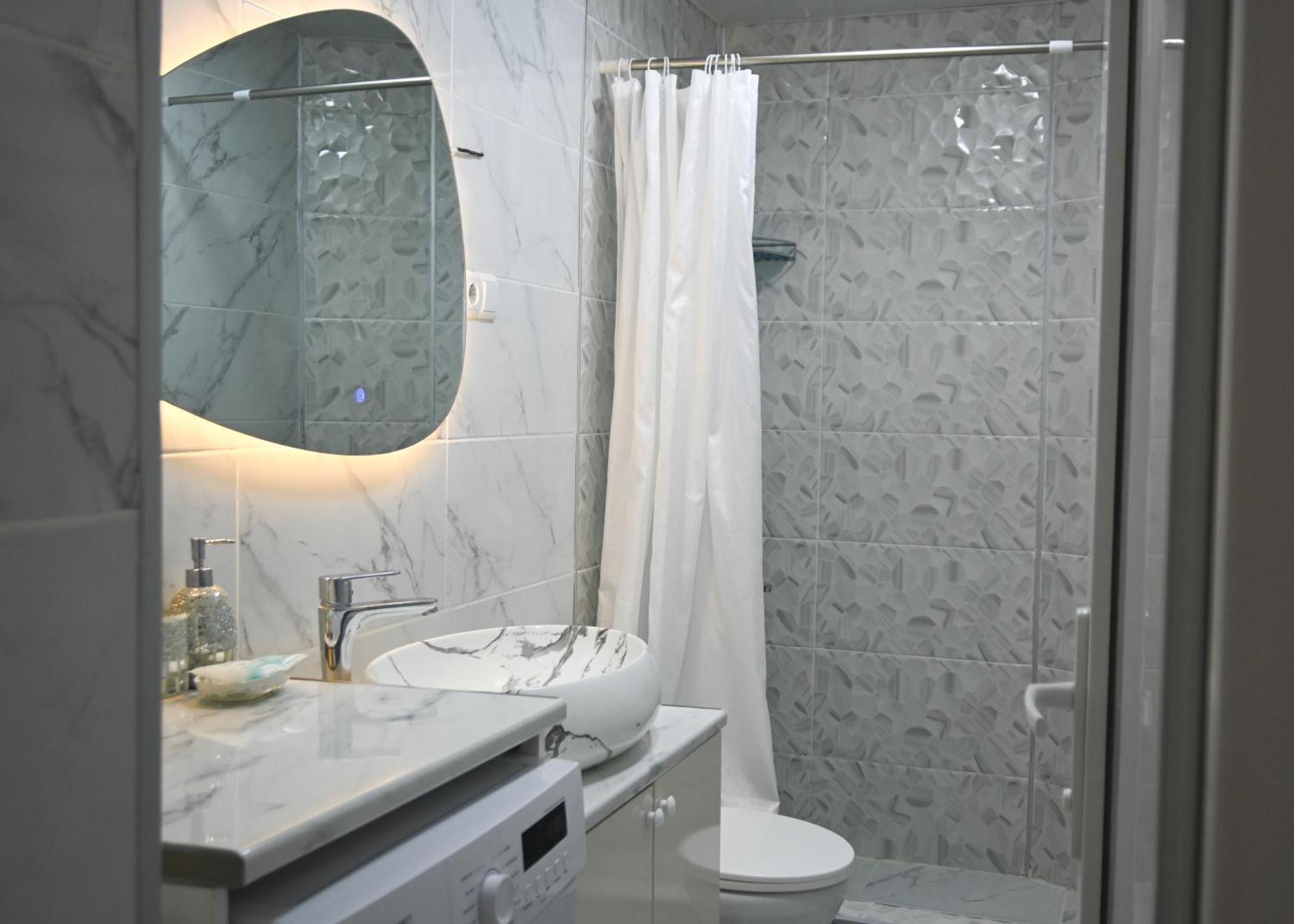 Jerusalem Merkaz Hotel Кутаїсі Екстер'єр фото