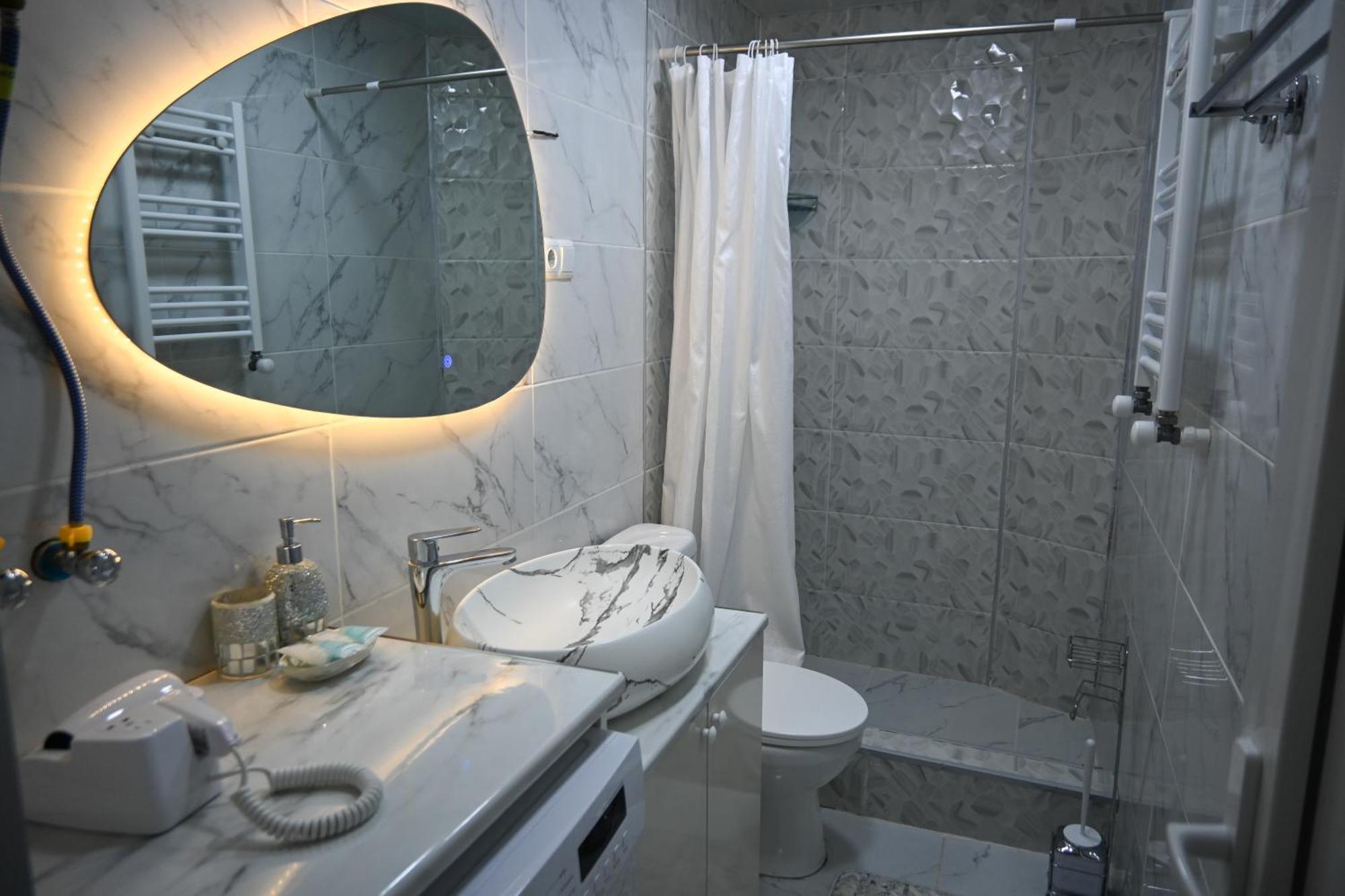 Jerusalem Merkaz Hotel Кутаїсі Екстер'єр фото