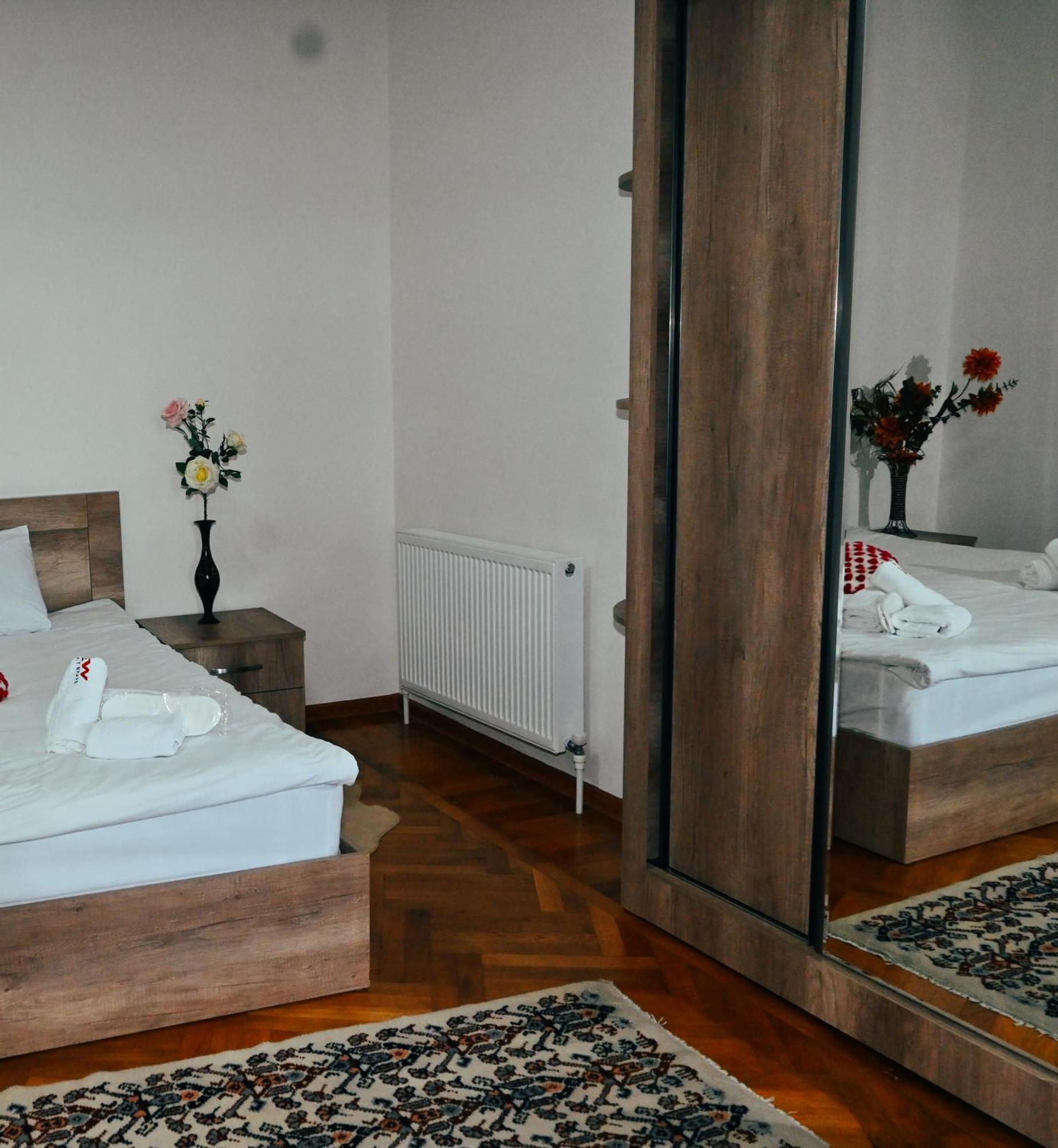 Jerusalem Merkaz Hotel Кутаїсі Екстер'єр фото